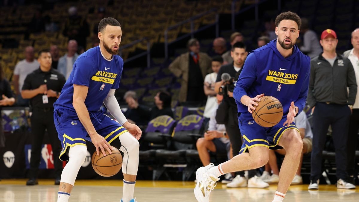 Steph Curry and Klay Thompson set for showdown talks with Golden State Warriors